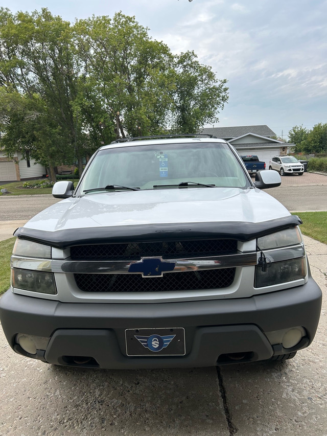 2002 Chevy Avalanche LTZ in Cars & Trucks in Saskatoon