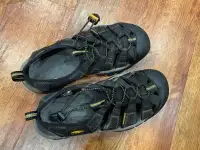 Keen Black Sandals, size 8 men