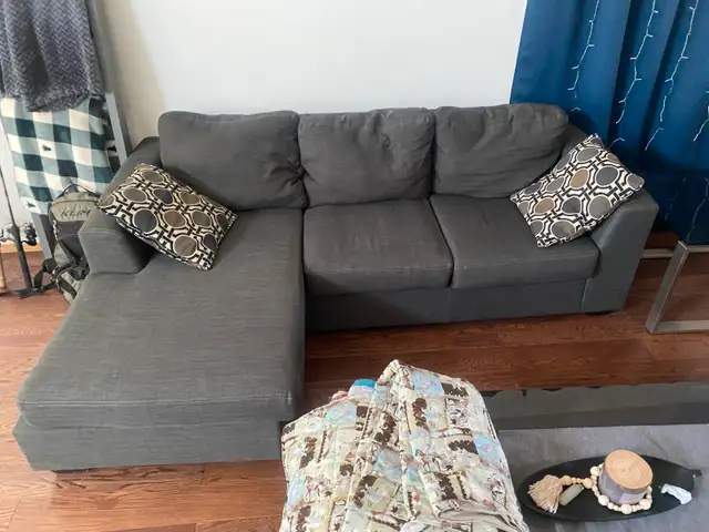 Couch and pillows628543923971861223