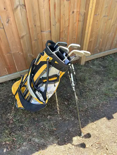 jr Titleist golf irons and bag, View more