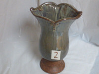 Vase fleurs ceramique poterie terre cuite decoration gris