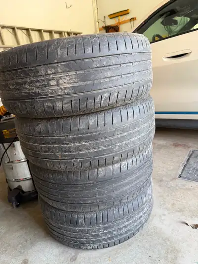 Bridgestone Turanza T005 225/50R18 99W Tubeless Radial T05JAZ 78552 DOT VR1N U7Y 11 23 Used, good fo...
