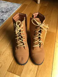 Brown Boot with Heel
