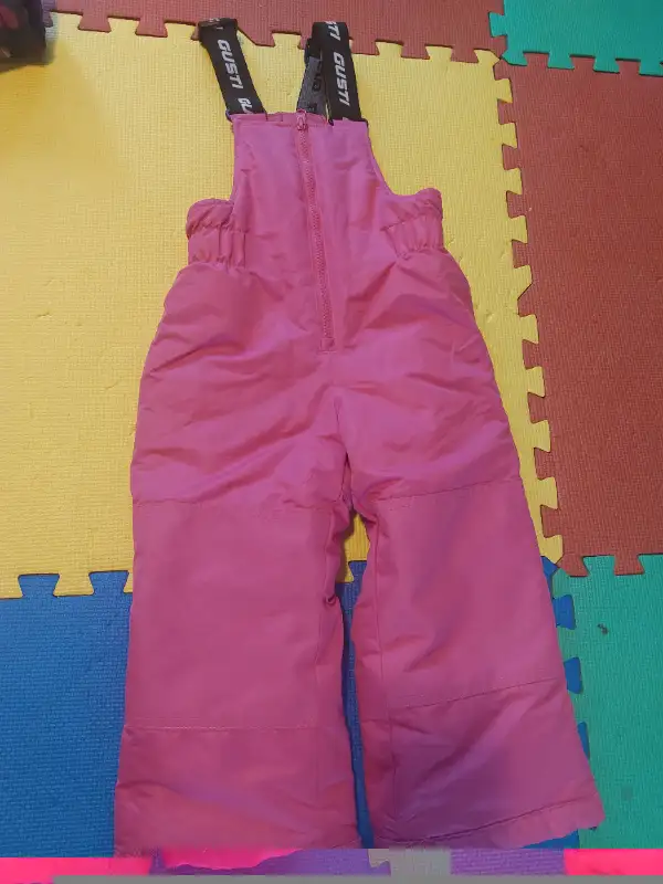 Girl Gusti snow suit size 4 in Clothing - 4T in Edmonton - Image 3
