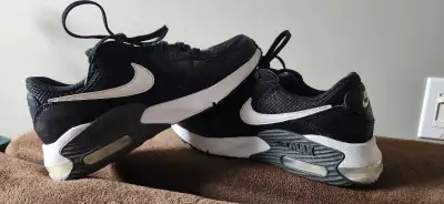 Nike Air max is used but very good condition. Womans size 7. $50