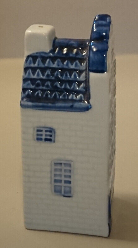 Vintage Delft Blauw Canal House Hand Painted Shaker in Arts & Collectibles in Oshawa / Durham Region - Image 4