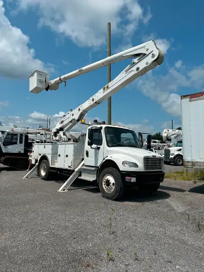 2019 Freightliner Altec AA55-MH Model M2 106 60ft Working Height 2 man Bucket 99,000 Miles Cummins 6...