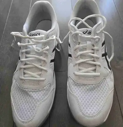asics Upcourt 6 size 11, View more