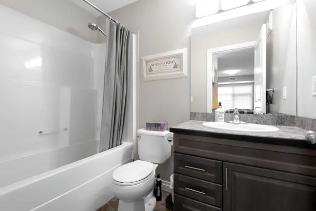 Premium Furnished Condo – Underground Heated Parking in Long Term Rentals in Regina - Image 9