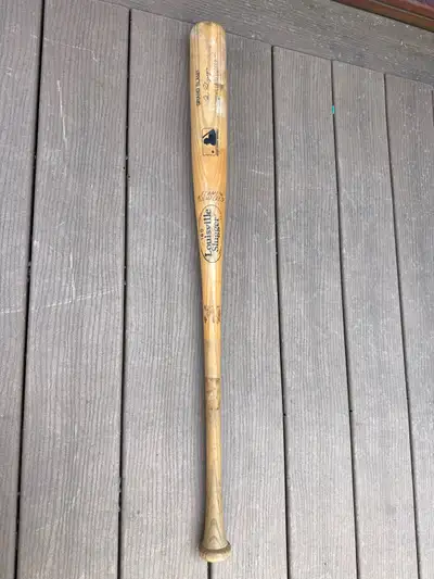 VINTAGE LOUISVILLE WOOD BASEBALL BAT, View more