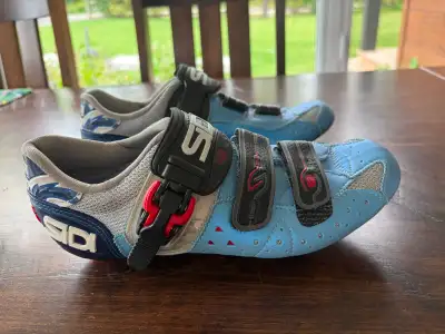 Women’s cycling shoes triathlon road bike 41  / size 7-8, View more