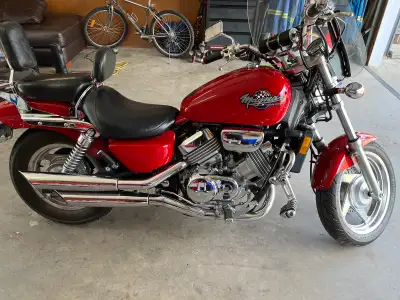 750cc 61,000 km all original, I’m excellent condition.