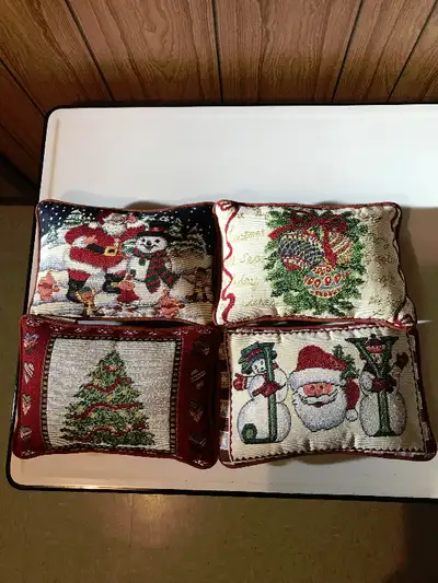 CHRISTMAS THROW PILLOWS, View more
