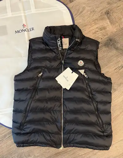 Authentic Monclr men’s vest size Large , View more