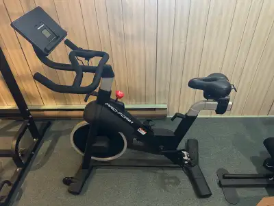 Vélo stationnaire Pro-form, View more