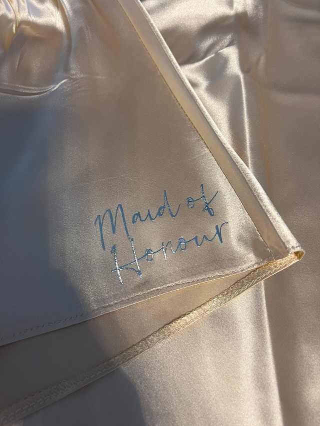 Maid of Honour silk pj set BRAND NEW size Small in Wedding in Markham / York Region - Image 2