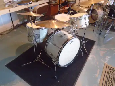 Slingerland Vintage Drumset, View more