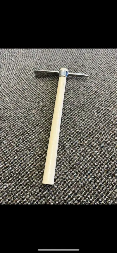 Short handle makes it compact