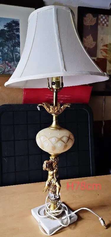 Table lamps,floor lamp in Indoor Lighting & Fans in Markham / York Region - Image 7