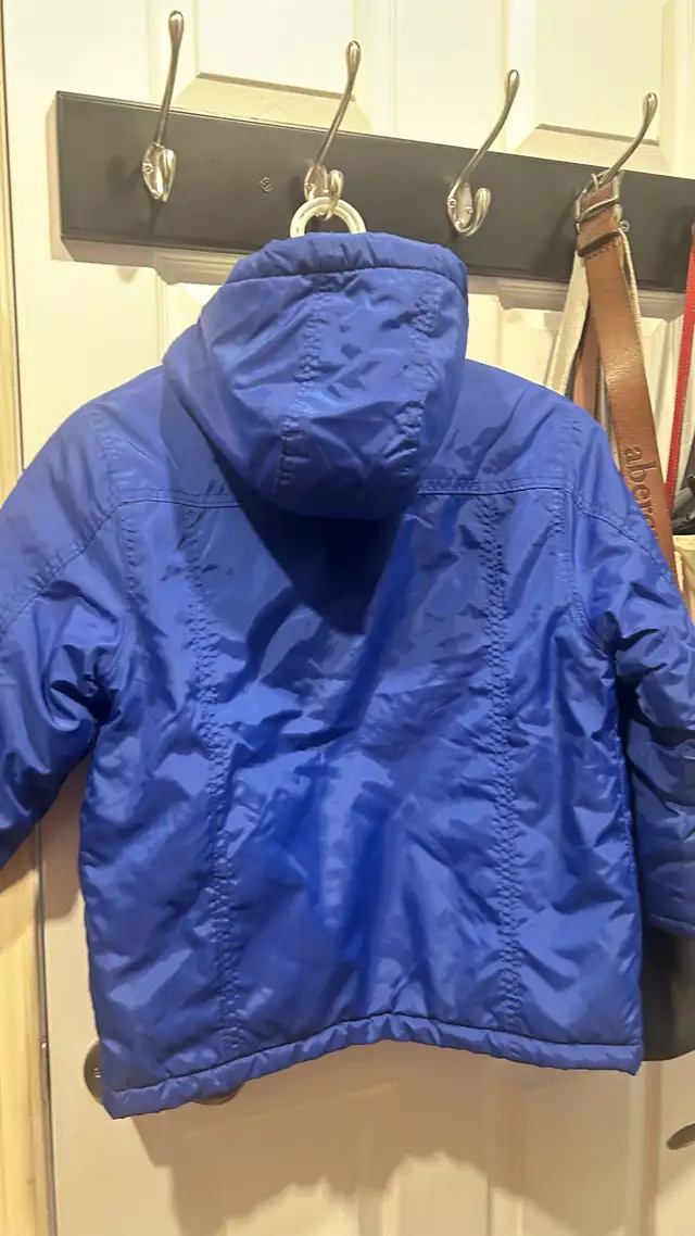 Crazy 8 Jacket in Kids & Youth in Oshawa / Durham Region - Image 6