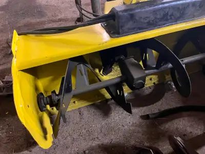 SOUFFLEUSE A NEIGE POUR TRACTEUR A JARDIN JOHN dEERE, View more