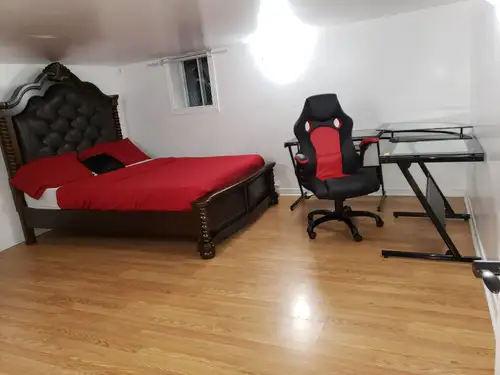 COLOC - LARGES CHAMBRES PRIVÉES, TOUT ÉQUIPÉ, WIFI, ÉLECTRICITÉ, etc. - MÉTRO VERDUN DISPONIBLE MAIN...