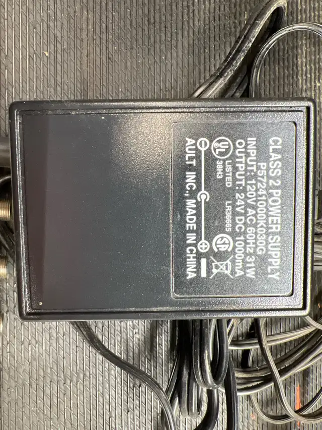  Satellite TV equipment in Video & TV Accessories in Saint John - Image 6