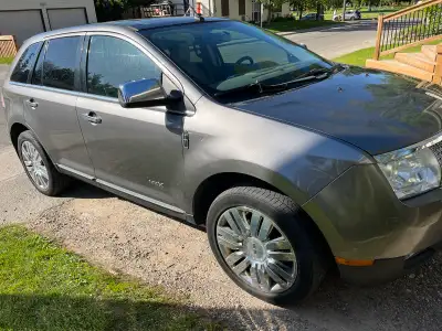 Lincoln MKX 2009 Great condition. As is. $6000 obo. Need gone. 215k kms