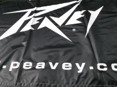 Peavey drapeaux, View more