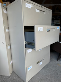 Metal drawer filling cabinet