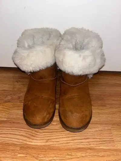  juicy couture UGG boots size 8 women’s, View more