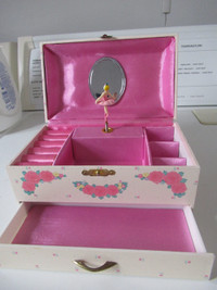 FS:  Kids Jewellery Box