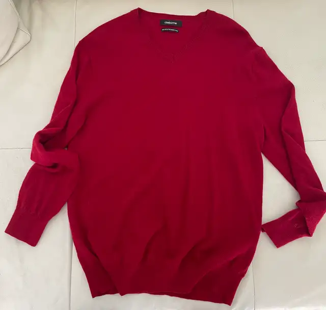 Men's 100% merino wool sweater size medium in Men's in Calgary - Image 2