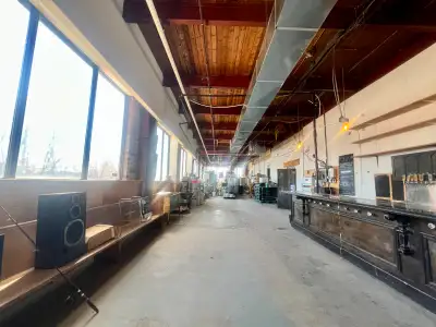 High ceilings, natural light, ground level. 24/hr access. Smaller/larger units coming up nearby - in...