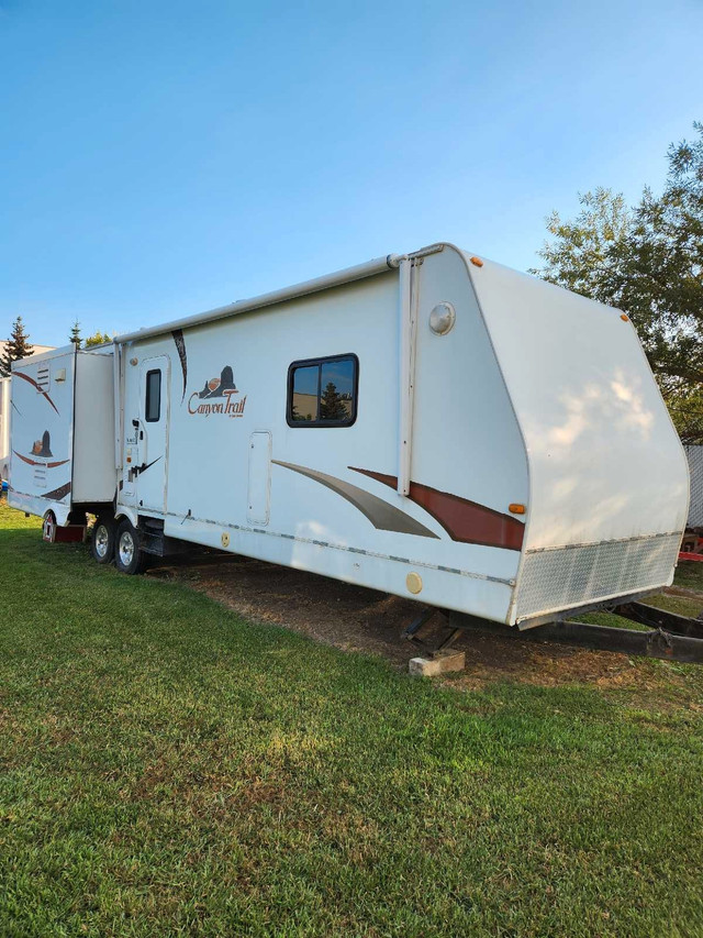 2009 Canyon Trail by (Gulf Stream) in RVs & Motorhomes in St. Albert