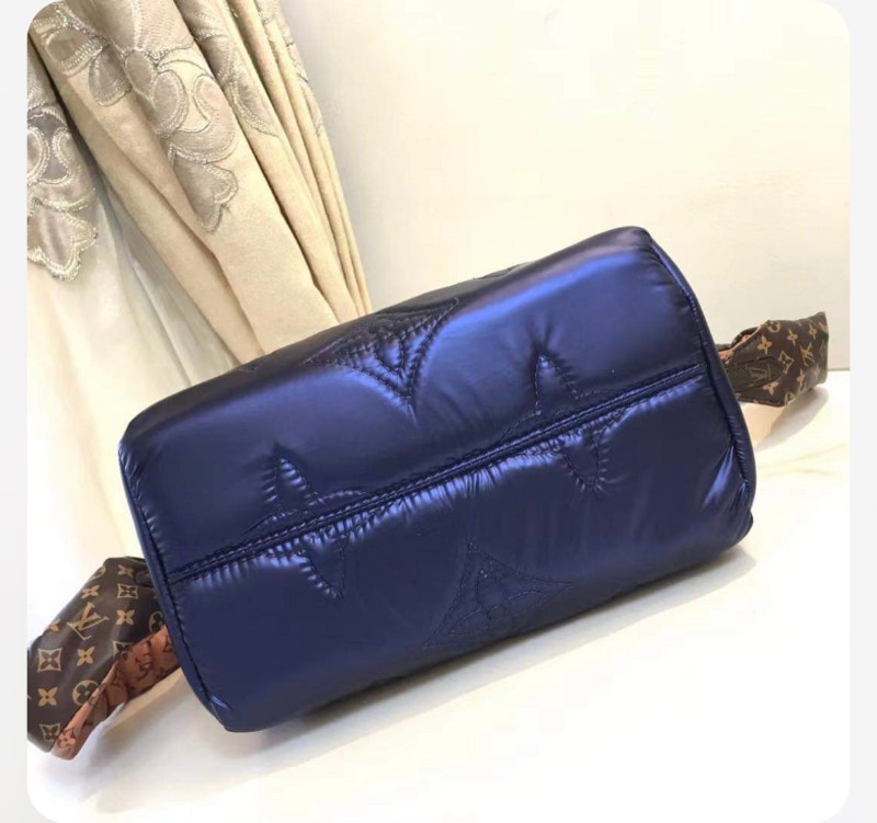 Blue padded hand ladies bag Women's Bags & Wallets City of Toronto Kijiji