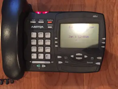 Excellent condition; mounts flat on wall or sits flat on desk Call Display, Visual Call Waiting, and...