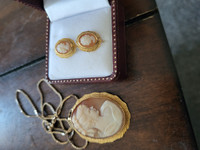 Cameo and earring set