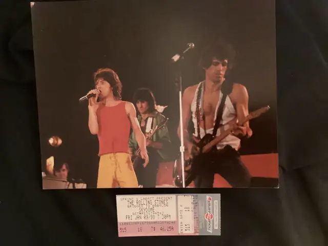 Rolling Stones 8x10 Colour Photo (Buffalo, NY) + Toronto stub in Arts & Collectibles in Mississauga / Peel Region - Image 2