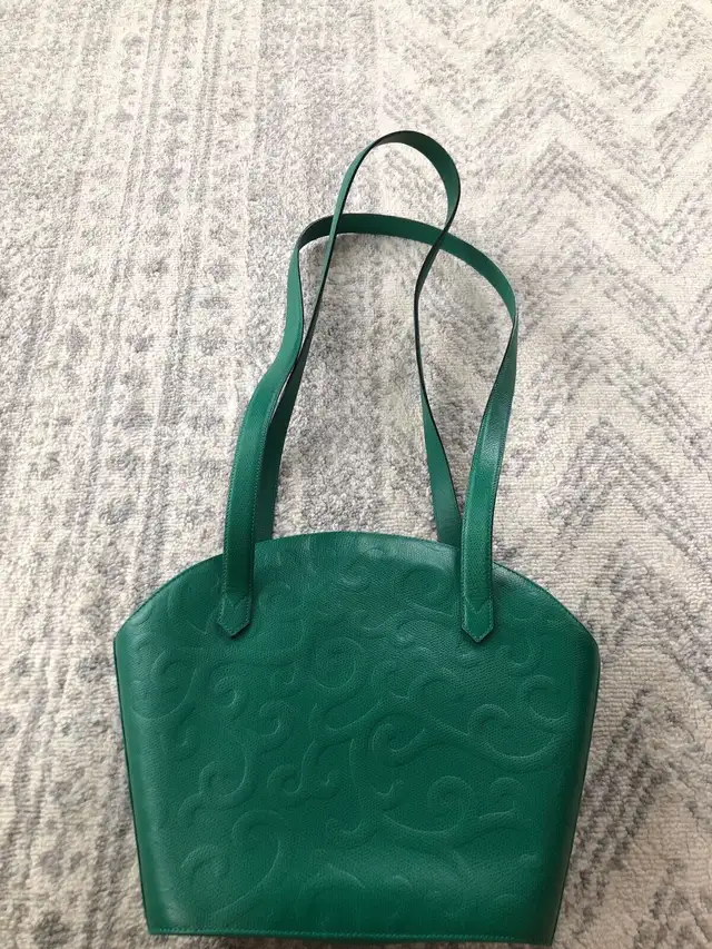 YSL Yves Saint Laurent Vintage Teal Arabesque Shoulder Bag in Women's - Bags & Wallets in Mississauga / Peel Region - Image 3