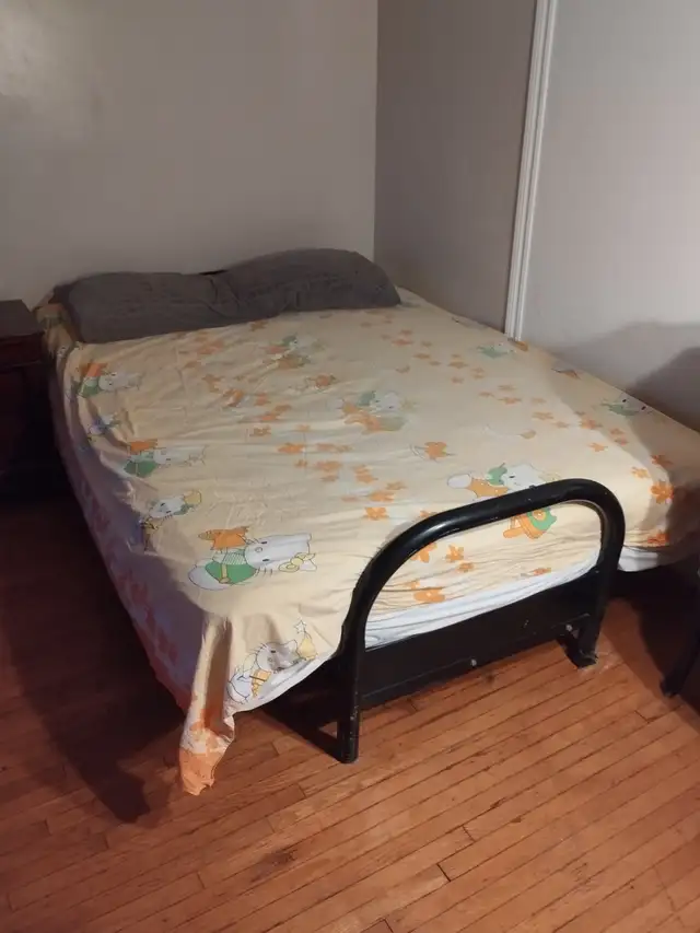 A room for rent at St Clair and Keele for male