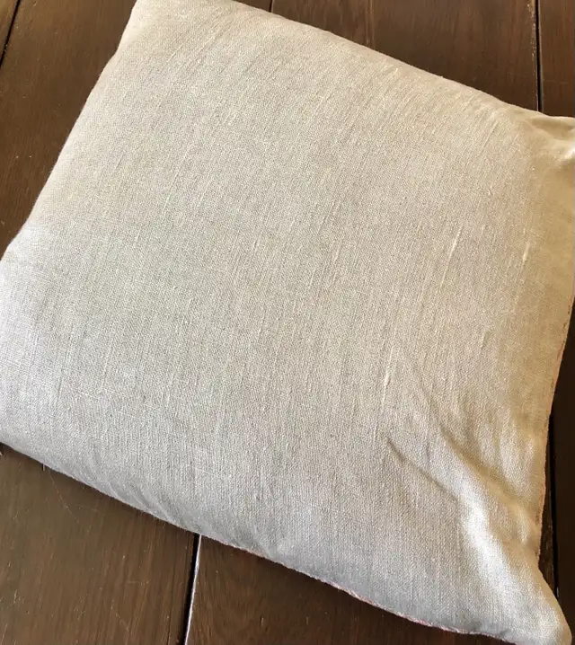Soft Pink Green Velvety Throw Pillow Couch Bed Home Design in Home Décor & Accents in Calgary - Image 5