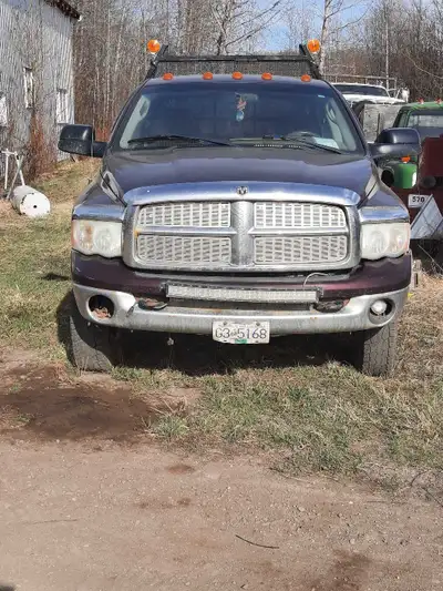 2004 dodge 5.9L 24 valve 400k asking $14,000 OBO For more information please Call or txt 1 250 219 9...