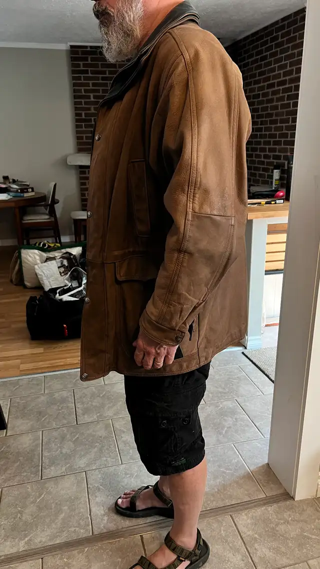 Men’s Lambskin Leather Coat in Men's in Belleville - Image 3