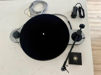 Pro-Ject Elemental Turntable 