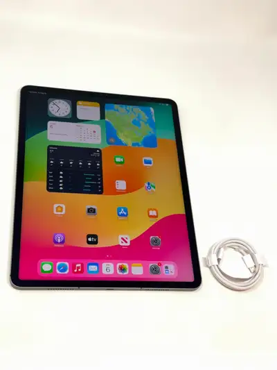 Looking to sell this Apple iPad Pro 12.9” (5th Generation) WiFi + Cellular (Can put any carrier SIM...