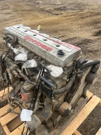 1999 5.9 Dodge Cummins runs amazing has 220,000 km. It's a complete drop in ready to install the 30...