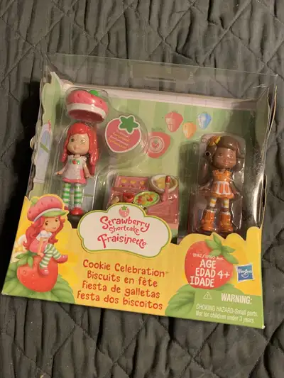 Strawberry Shortcake Dolls Cookie Celebration 2009 New, View more