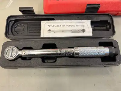 Torque Wrench, 3/8-in Drive, 10-80 ft-lb, View more