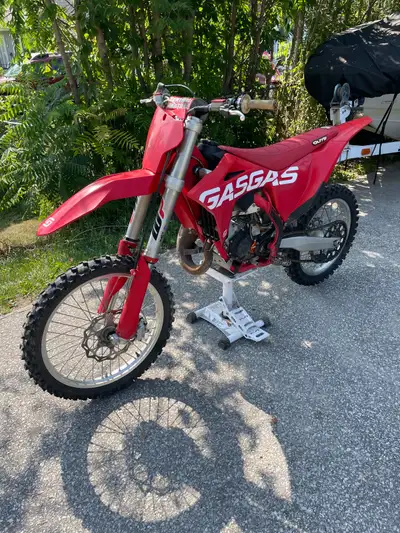 Selling a 2022 gas gas MC125 in great shape start right up runs great. Was rebuilt with 150 kit. No...